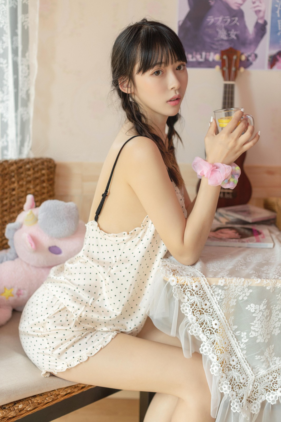 夏日氧气少女｜邻家女孩居家私房照·青涩眼神杀与初恋氛围感写真集