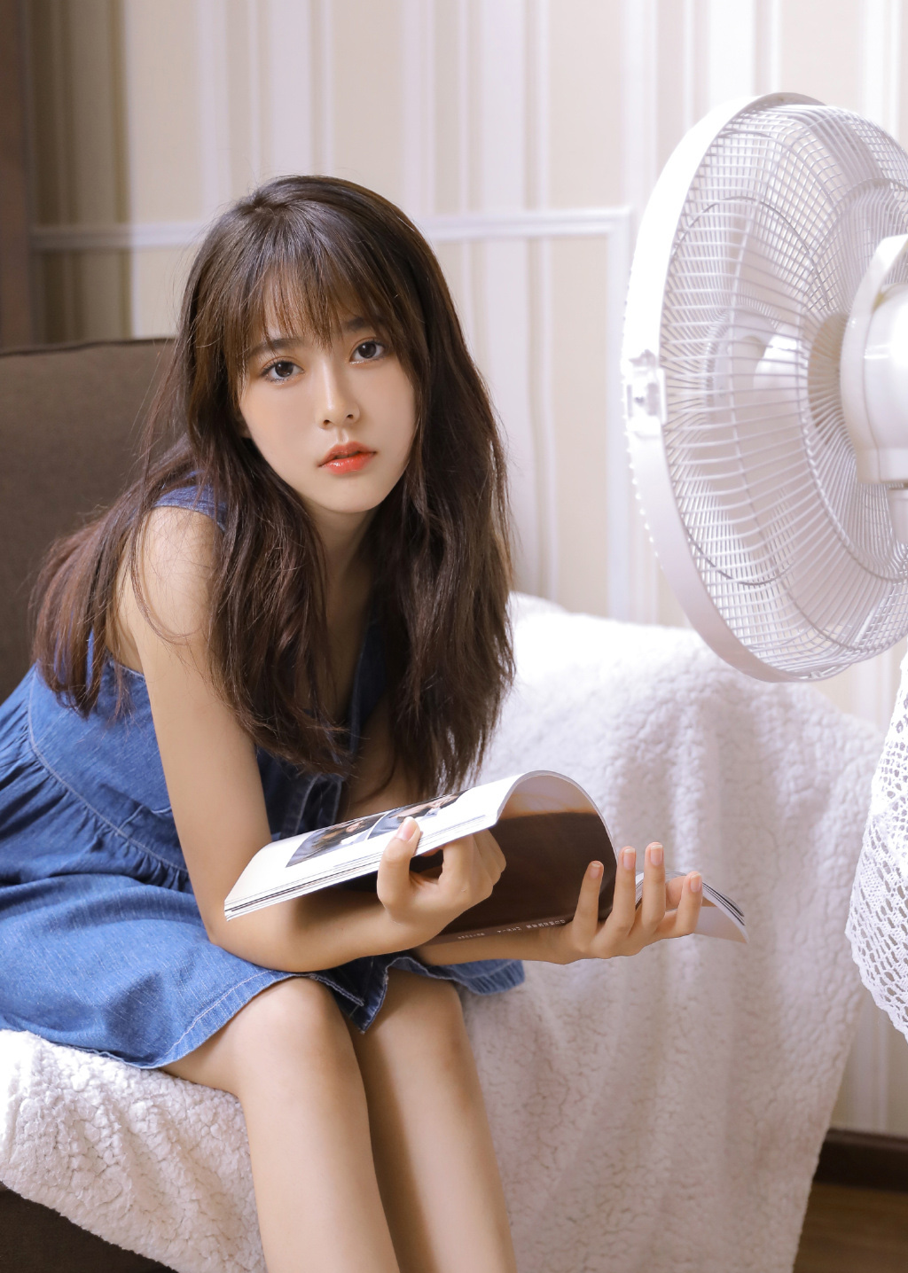 颜值爆表！大眼睛女孩高清图片｜她的眼神会说话，电到你心跳加速