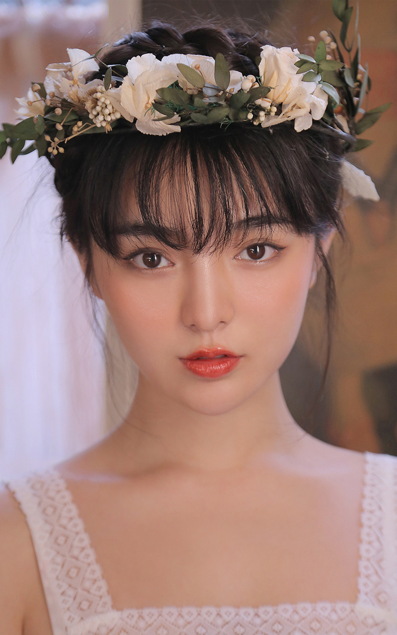 水嫩吊带背心妹妹居家私拍｜少女感清凉穿搭写真合集【高清大图】